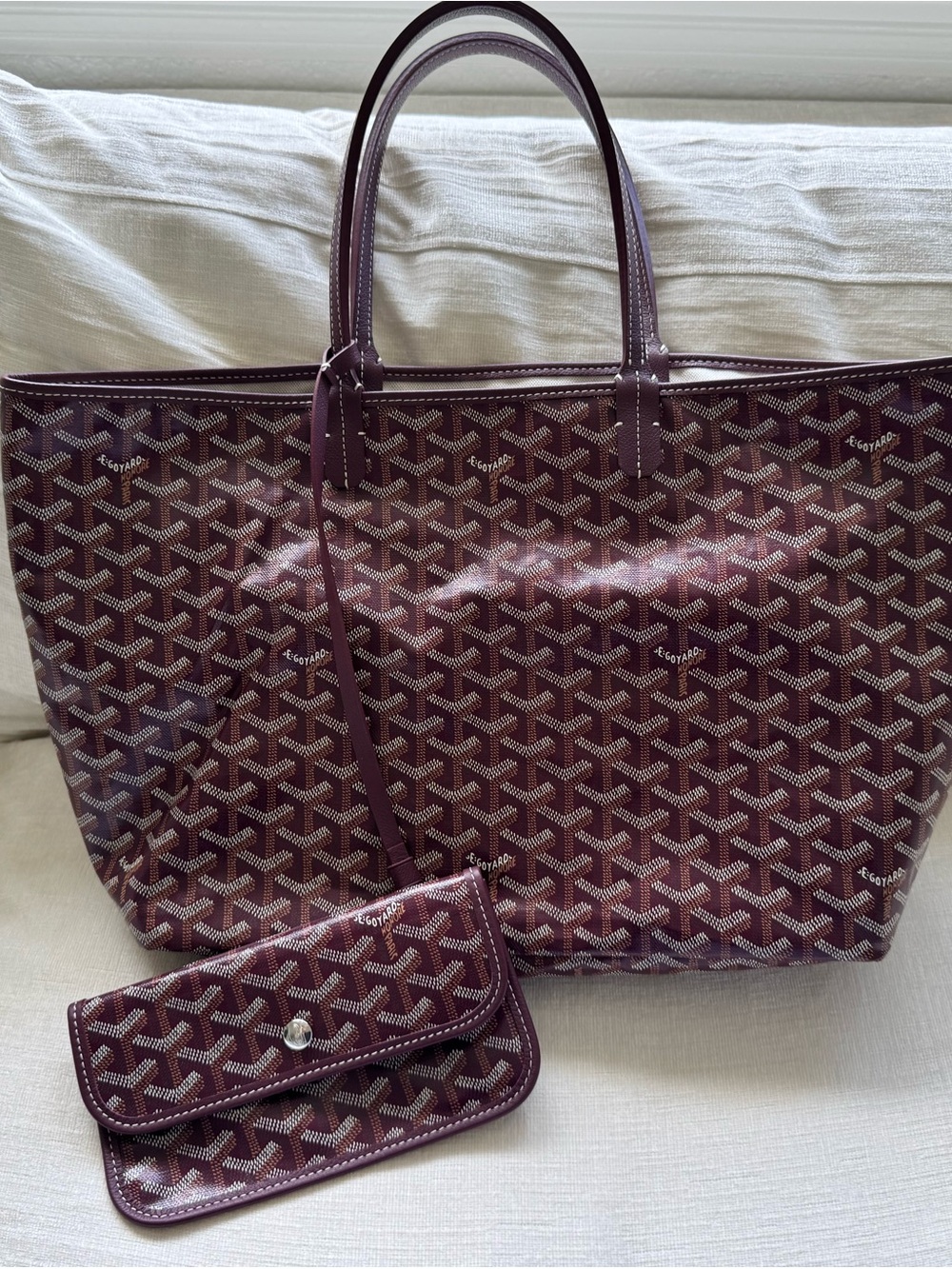 Goyard St. Louis PM Burgundy Tote with Pouch
